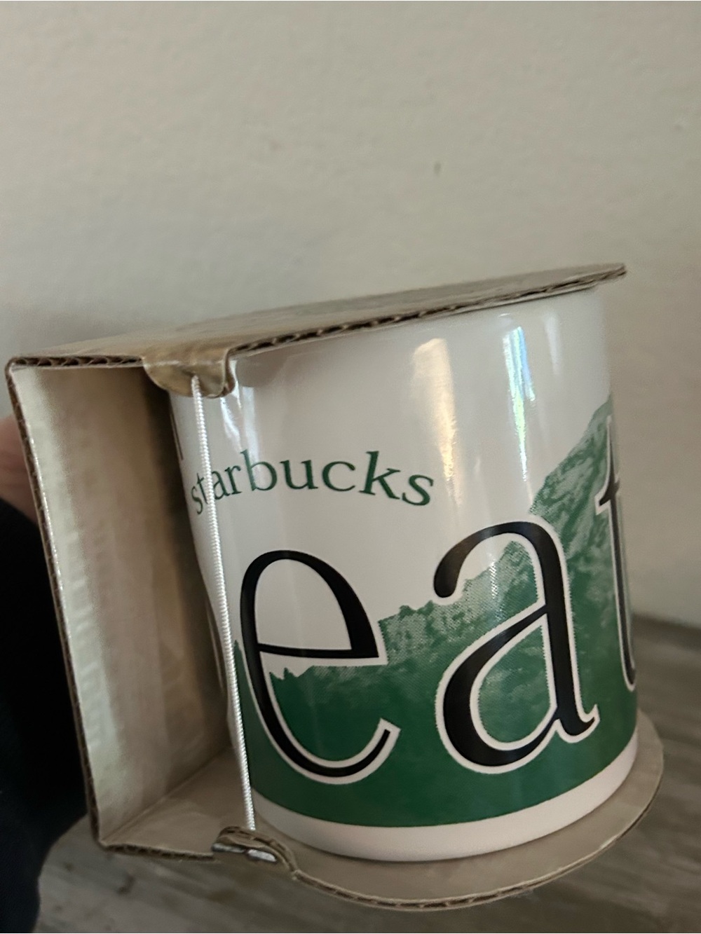 New 1994 Starbucks White & Green 'Seattle' Ceramic Mug collectible